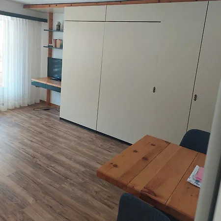 Schloessli Apartman *